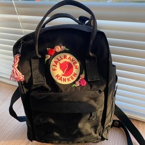 Almost new Fjallraven Kanken, Black, Mini